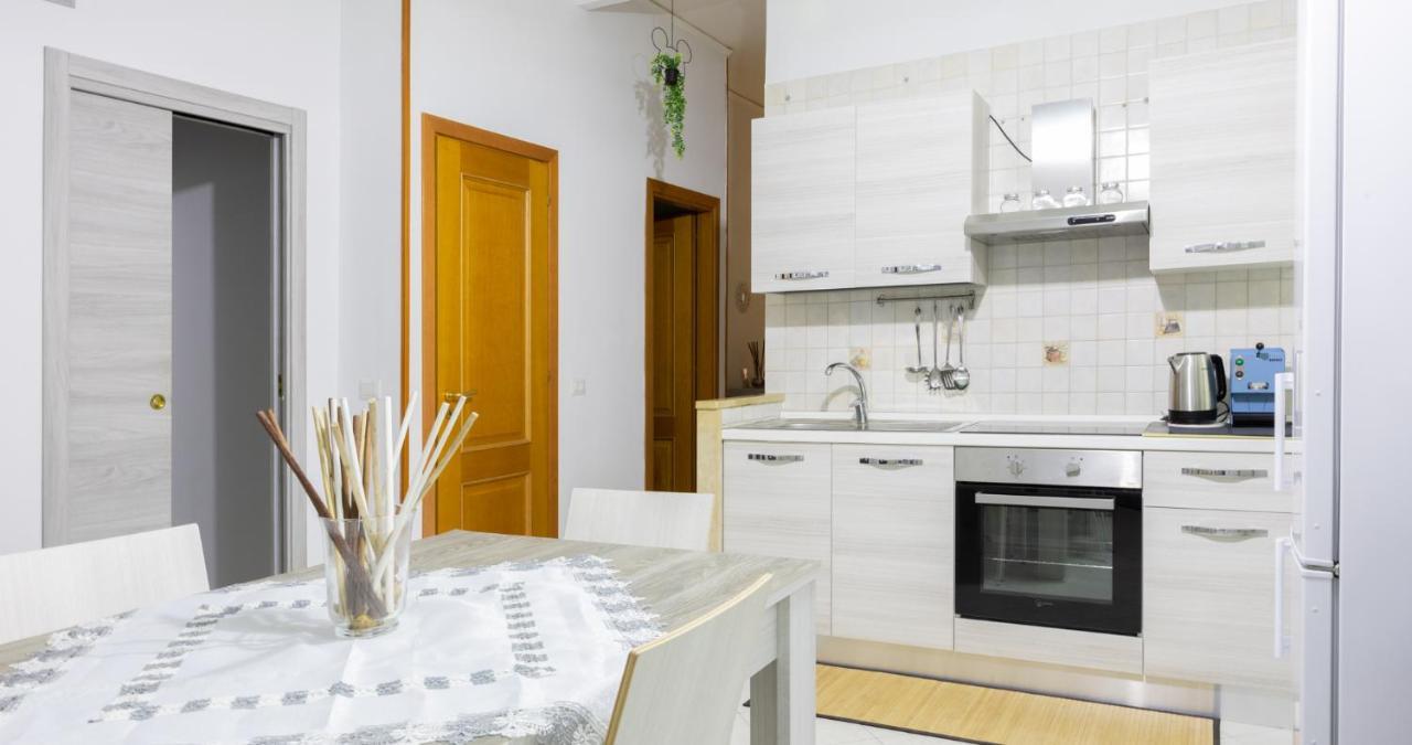 Decumani Apartments - Nel Cuore Di Napoli Eksteriør billede